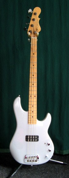G&L  L-1000 Bass